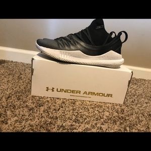 Curry 5s black
